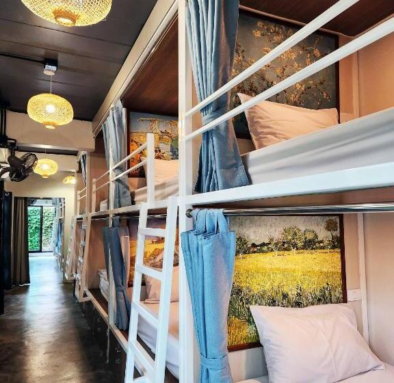 هتل Baan Mai Kradan Hostel Chiang Rai