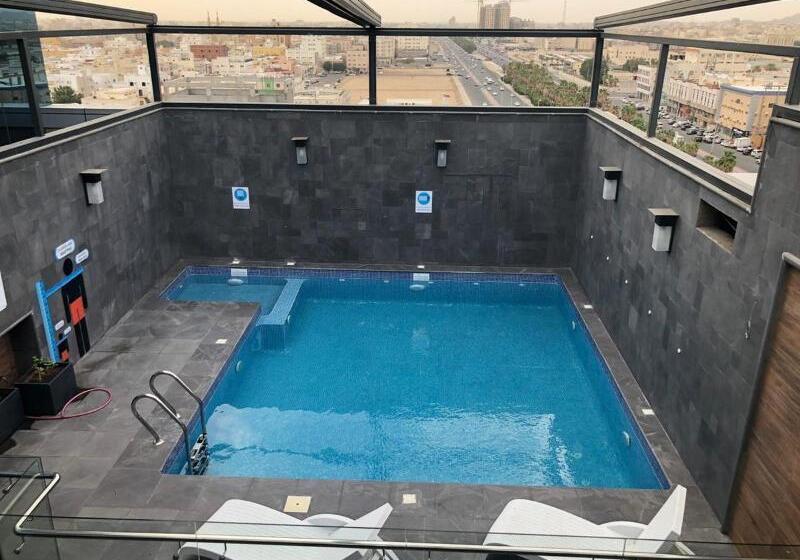 هتل Bram Suites