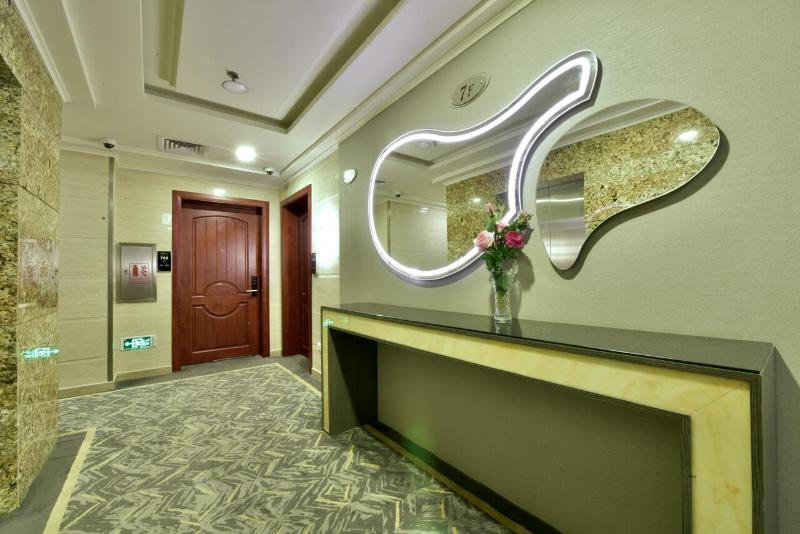 هتل Bram Suites