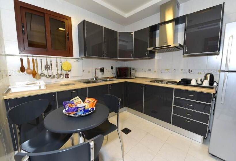 هتل Bram Suites