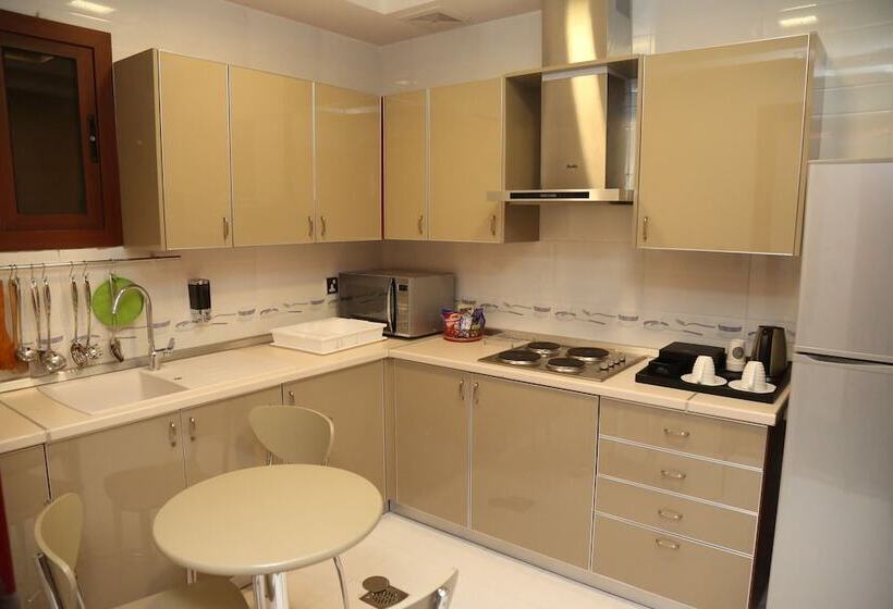 هتل Bram Suites