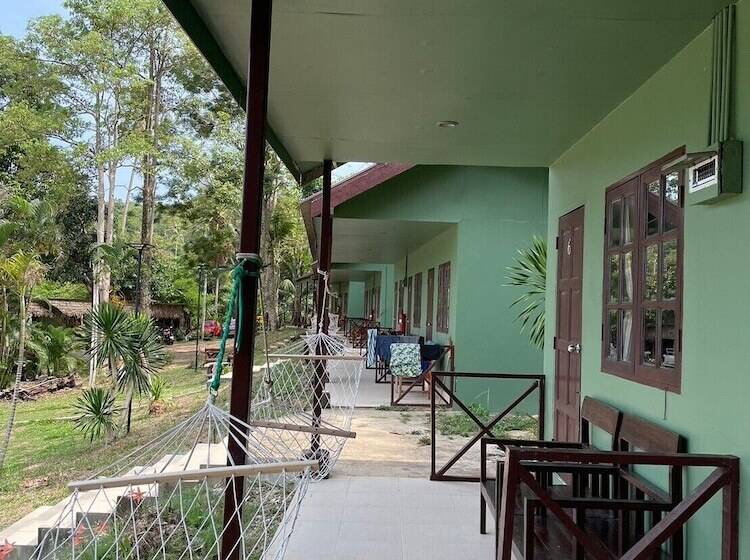 هتل Cliff Cottage