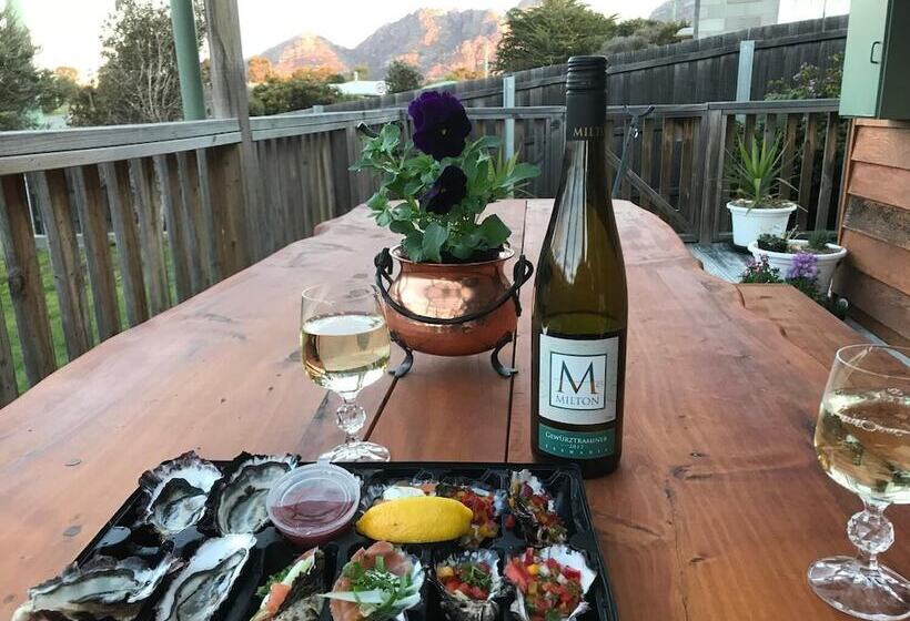 فندق Gumnut Cottage