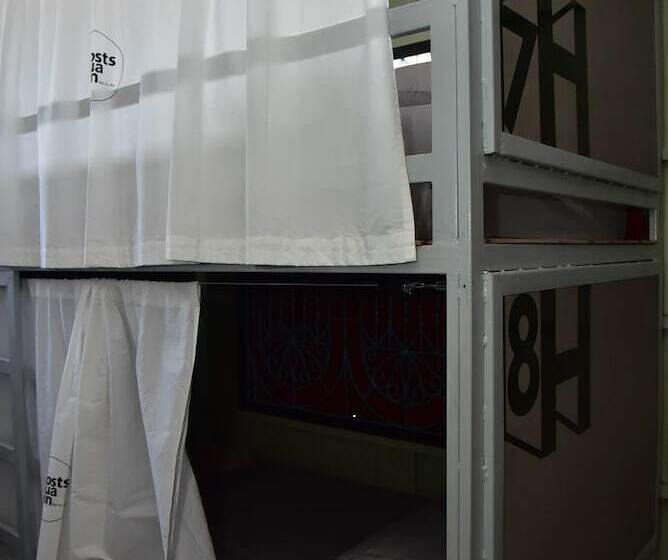בית מלון כפרי Hosts Huahin   Hostel