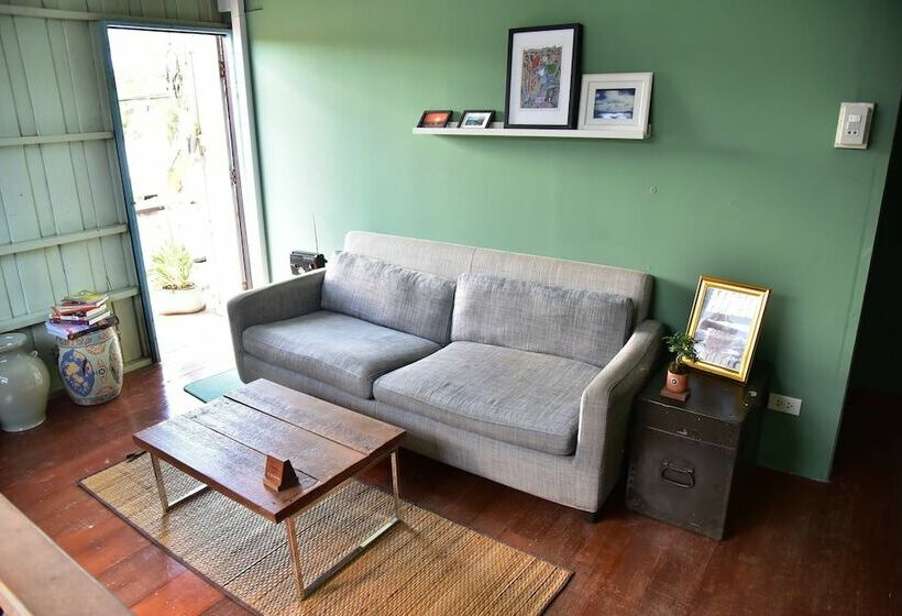 בית מלון כפרי Hosts Huahin   Hostel