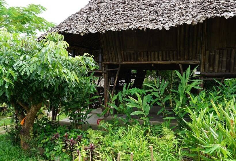 هتل Jiang Lha Village