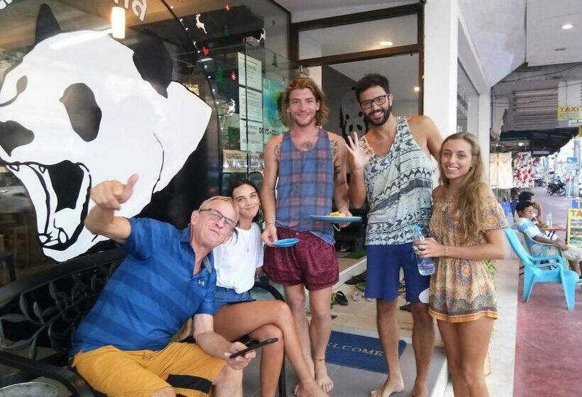 בית מלון כפרי Mad Panda Hostel