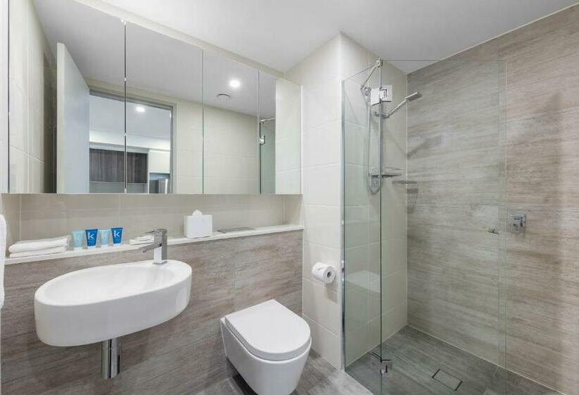 هتل Meriton Suites Southport