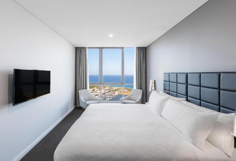 هتل Meriton Suites Southport