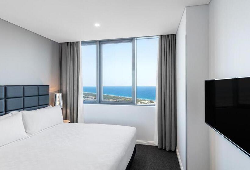 هتل Meriton Suites Southport