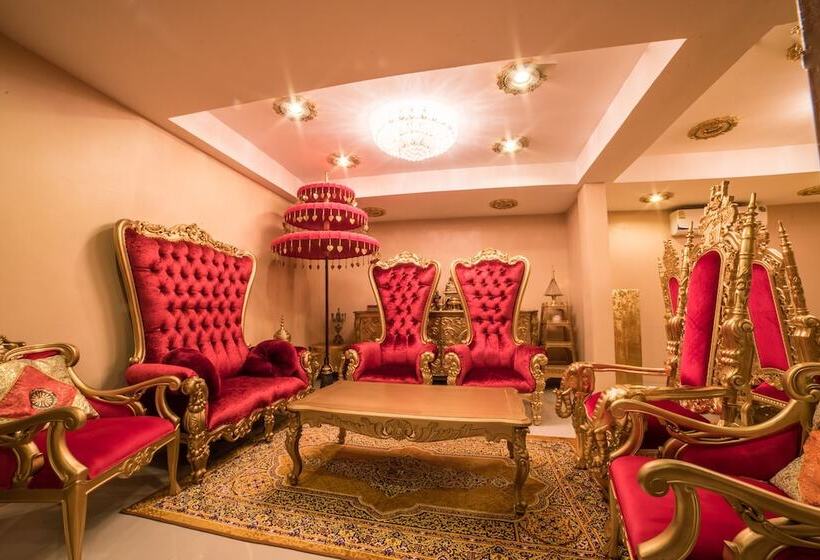 Отель Nakaraj Princess Chiang Rai  Walking Street