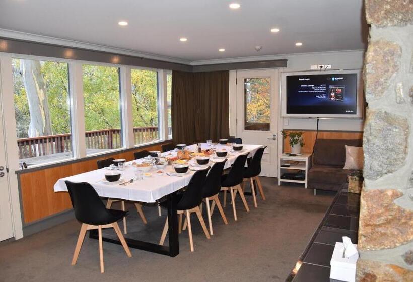 هتل Pure Chalet Thredbo