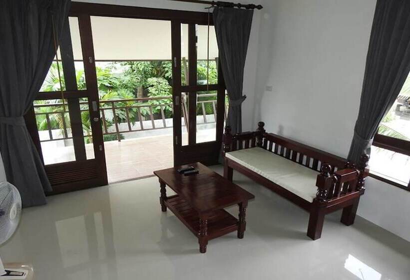 هتل Saparote Hostel