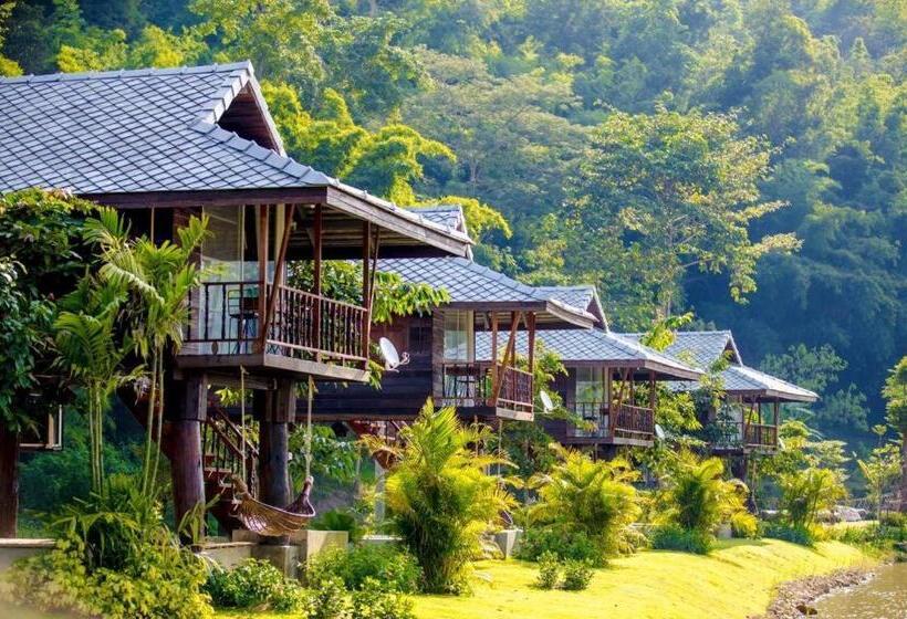 هتل The White House Boutique Resort