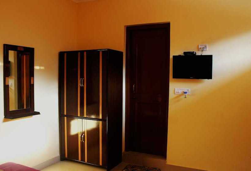 Fotos del hotel Anuj Regency:  3