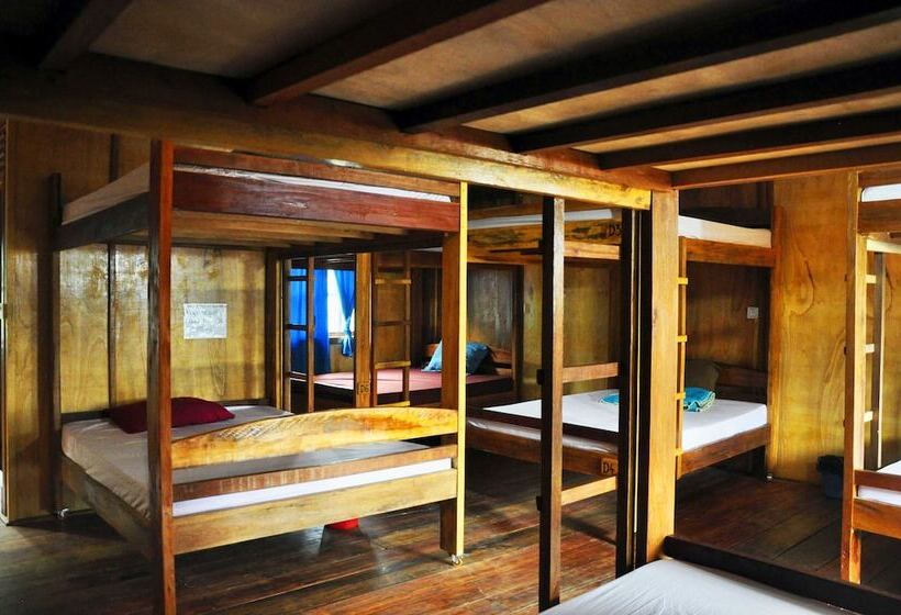 Отель Coco Boutique Resort Hostel