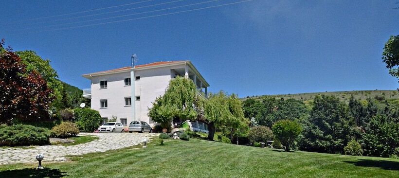 ホテル Guesthouse Vissinokipos   Biker Friendly   Motorrad