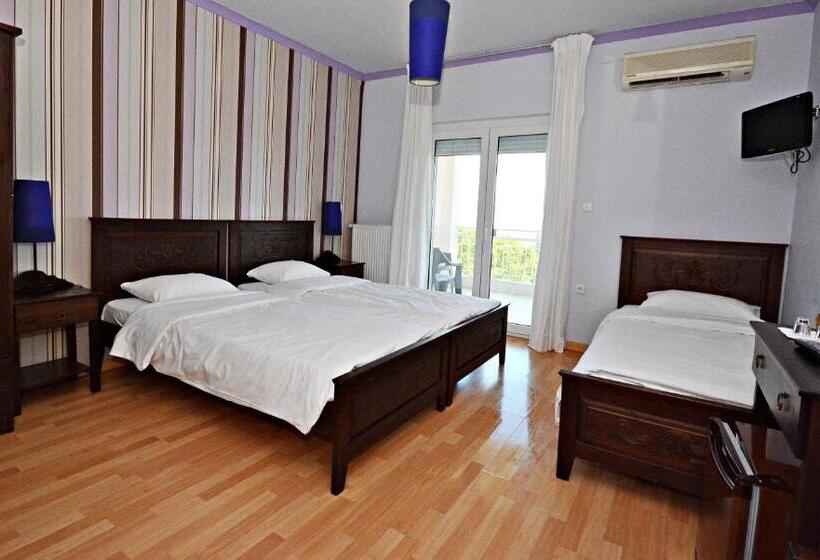 ホテル Guesthouse Vissinokipos   Biker Friendly   Motorrad