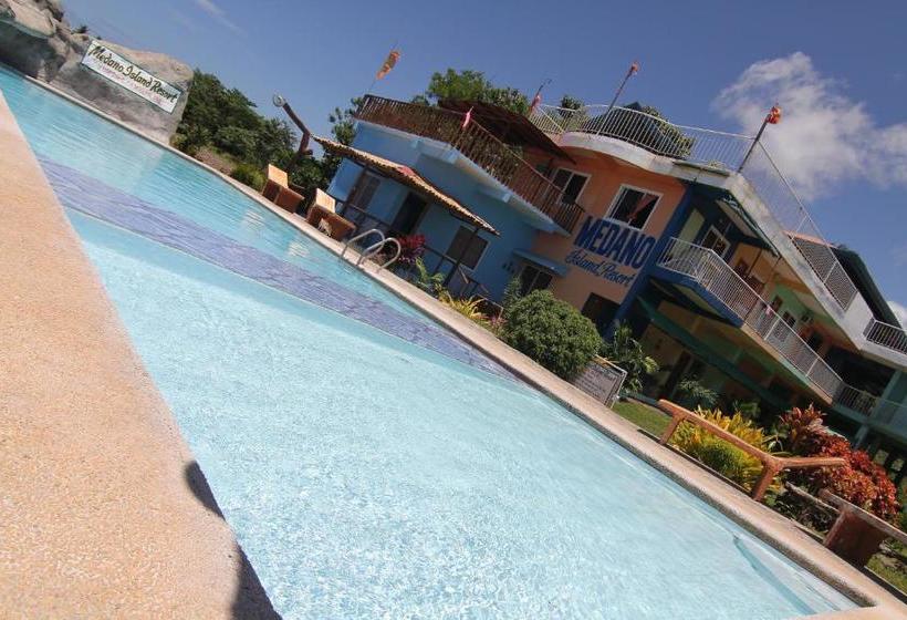 בית מלון כפרי Medano Island Resort