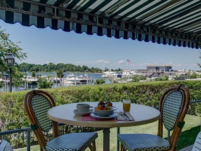 هتل Sag Harbor Inn