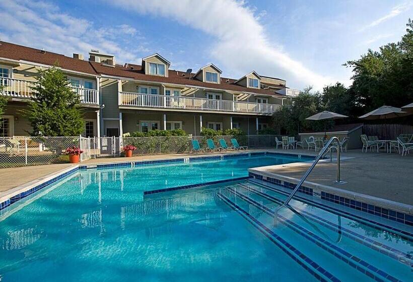 هتل Sag Harbor Inn