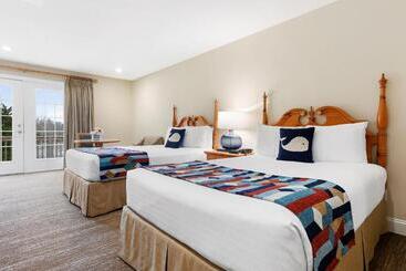 هتل Sag Harbor Inn