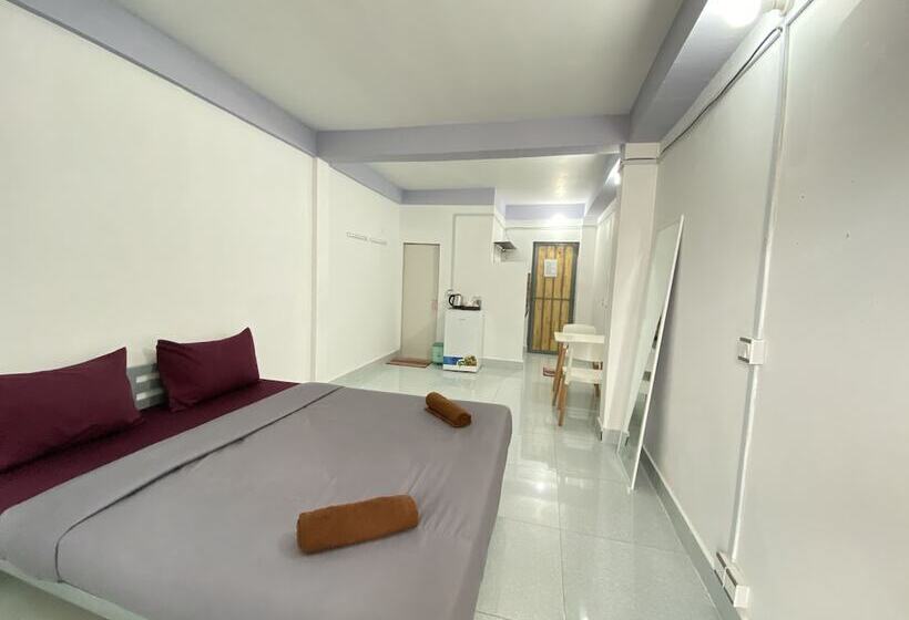 هتل Sevenstars Hostel