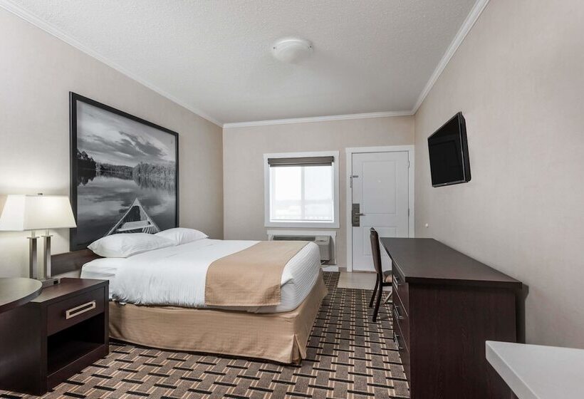 هتل Super 8 By Wyndham Watrous