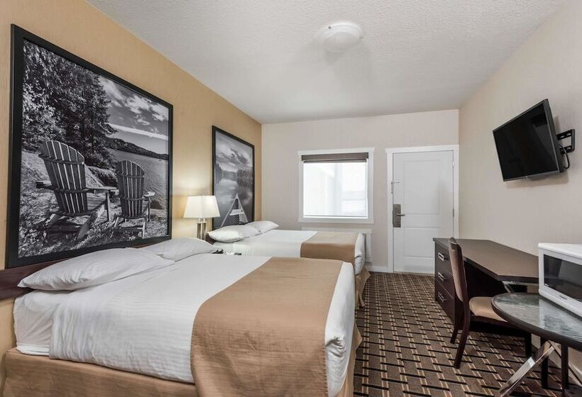 هتل Super 8 By Wyndham Watrous