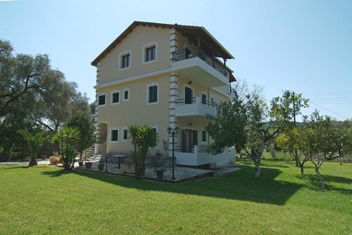 هتل Villa Apollo