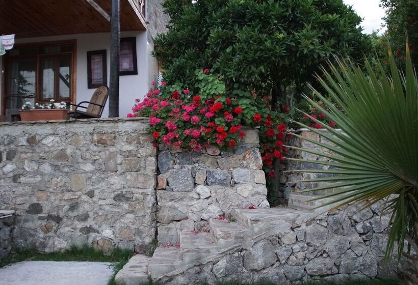 Lycia Nature House