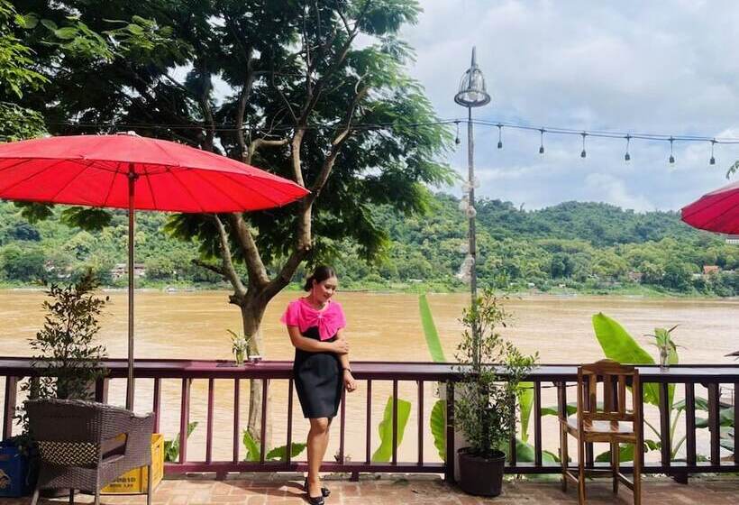 هتل Anisa Mekong Riverside Villa