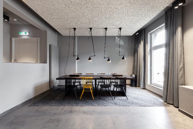 هتل a&o Frankfurt Ostend