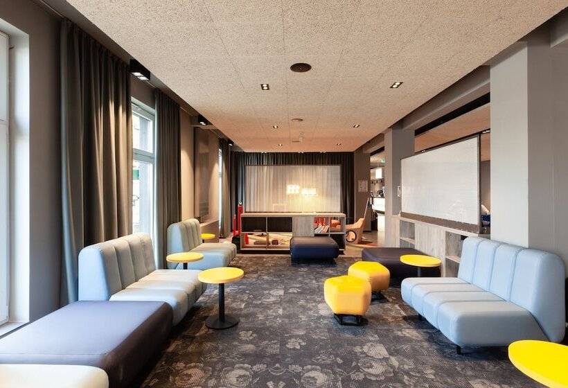 هتل a&o Frankfurt Ostend