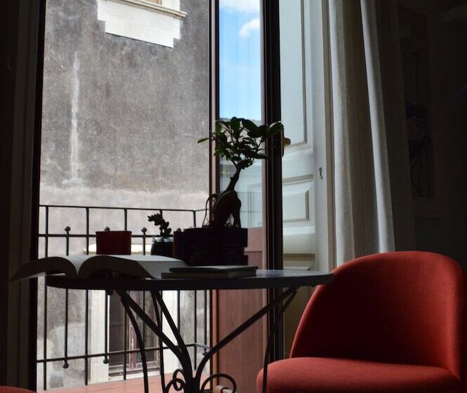 هتل Bed, Book & Breakfast Landolina