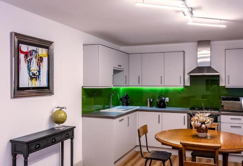 ホテル Dome House