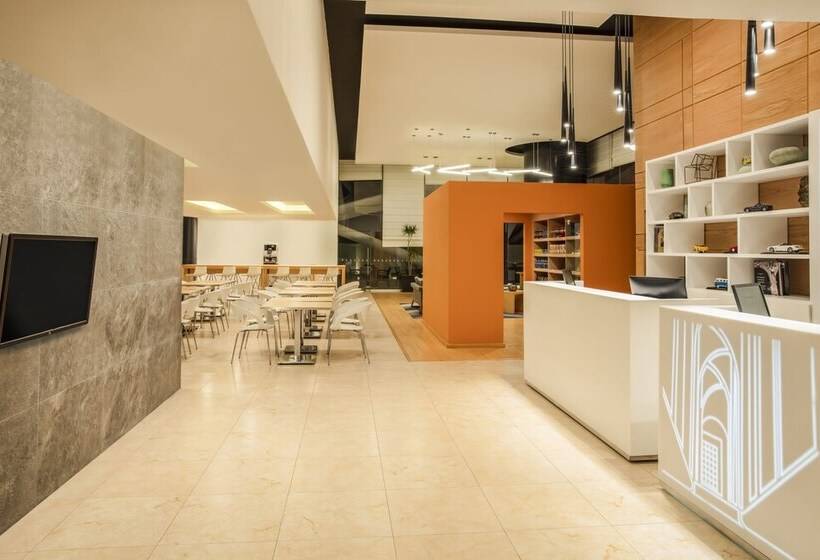 هتل Fiesta Inn Express Queretaro Constituyentes