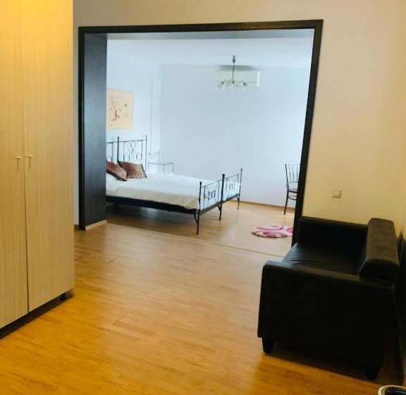 هتل Happy Accomodation