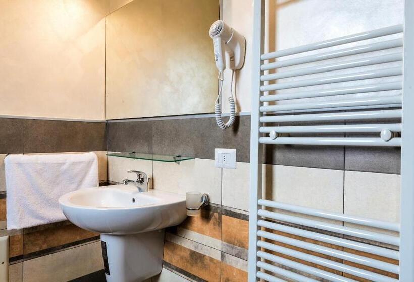 هتل La Piazzetta Guest House