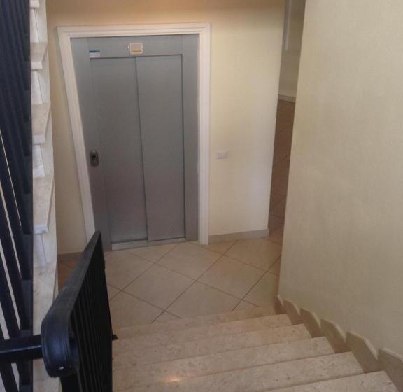 هتل La Piazzetta Guest House