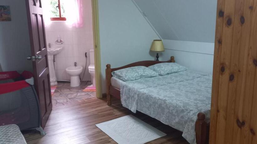 هتل Loversnest Self Catering