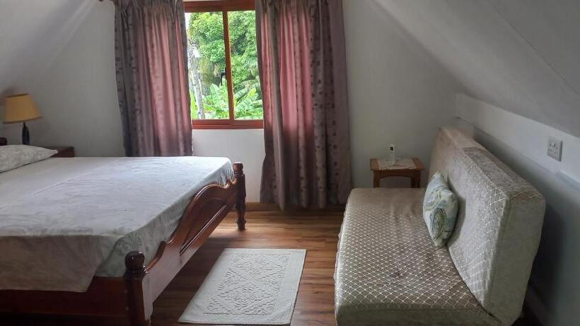 هتل Loversnest Self Catering