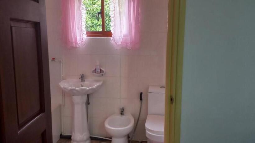هتل Loversnest Self Catering
