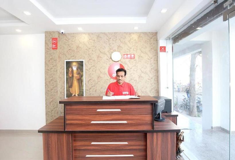 호텔 Fab Royal Plaza Zirakpur