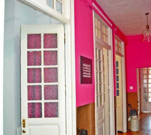 هتل Theplacetobe B&b