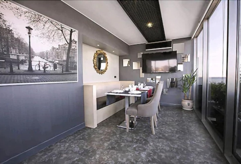 Fotos del hotel Akoni:  8