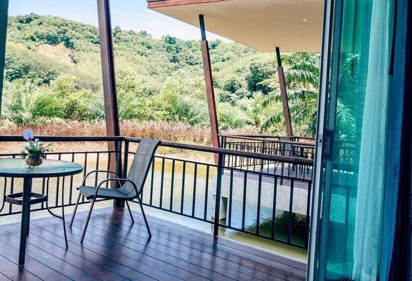 هتل Capital O 729 Amantra Lake View Resort