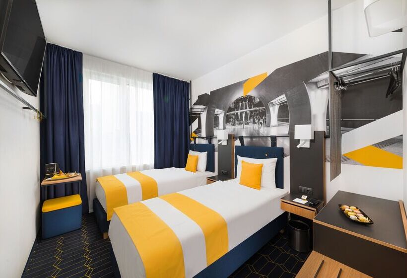 Fotos del hotel D8 Hotel:  4