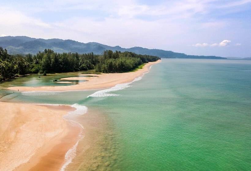 Hotel Devasom Khao Lak Beach Resort & Villas