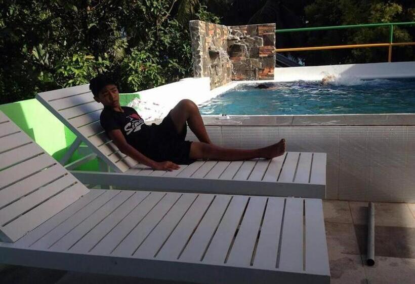 هتل Gravino Pension House